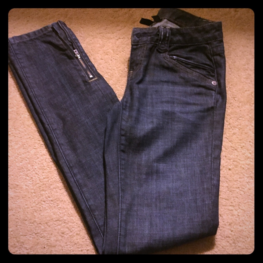 Club Monaco Skinny Jeans (size 26)